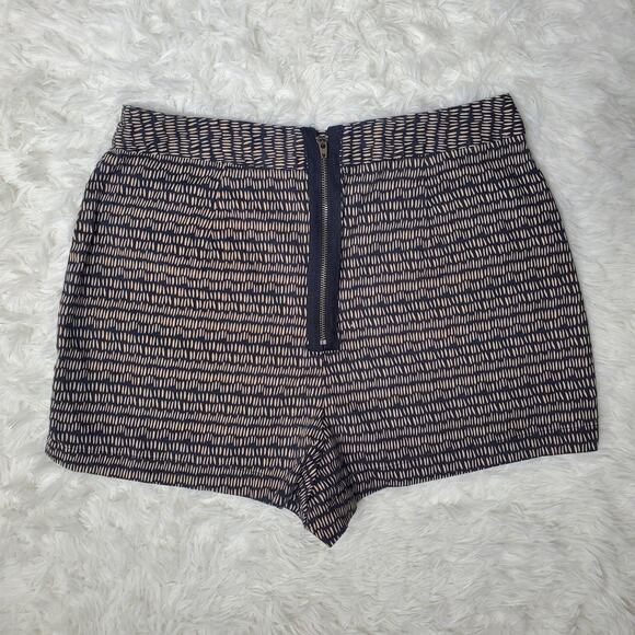 Urban Outfitters Printed Shorts 10 - Picture 2 of 7